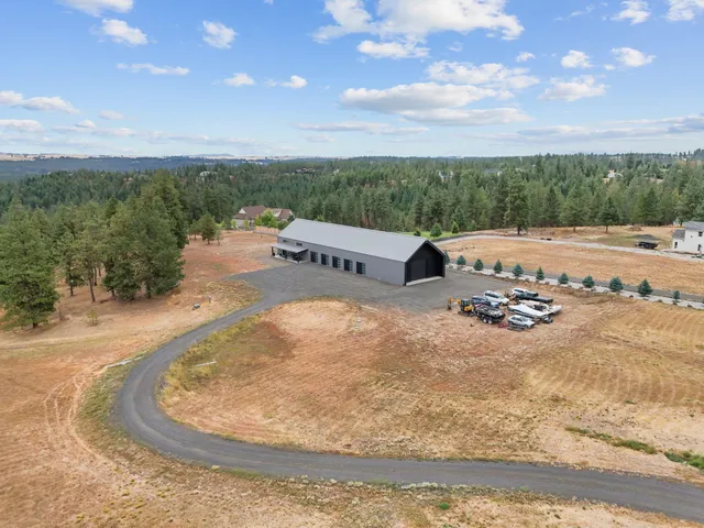 $999,999 | 618 East Washington Road, Spokane, WA 99224