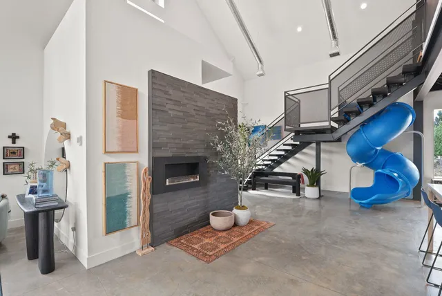 $999,999 | 618 East Washington Road, Spokane, WA 99224