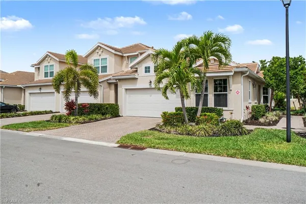 $2,950 | 4558 Arboretum Circle, Unit 104, Naples, FL 34112