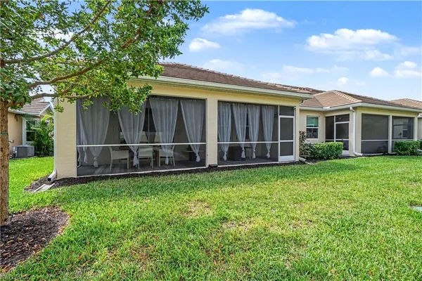 $2,950 | 4558 Arboretum Circle, Unit 104, Naples, FL 34112