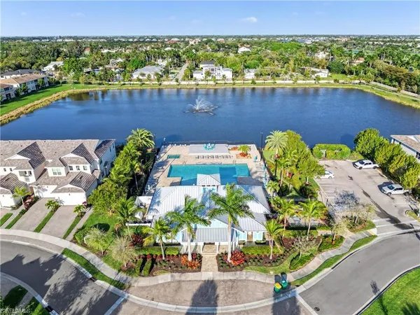 $2,950 | 4558 Arboretum Circle, Unit 104, Naples, FL 34112