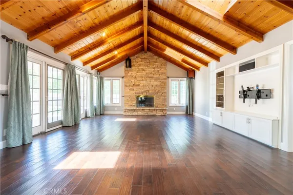 $6,000 | 10036 Andasol Avenue, Northridge, CA 91325