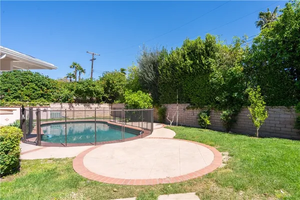 $6,000 | 10036 Andasol Avenue, Northridge, CA 91325