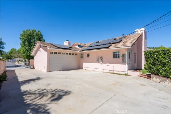 $6,000 | 10036 Andasol Avenue, Northridge, CA 91325