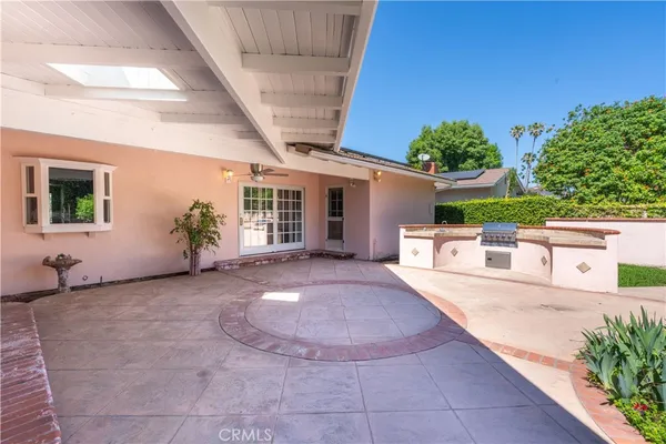 $6,000 | 10036 Andasol Avenue, Northridge, CA 91325