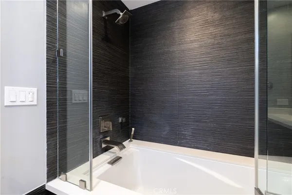 $6,000 | 10036 Andasol Avenue, Northridge, CA 91325