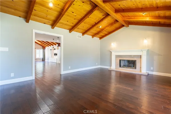 $6,000 | 10036 Andasol Avenue, Northridge, CA 91325