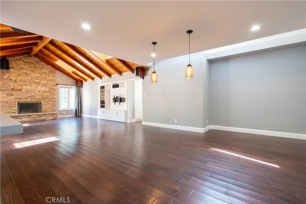 $6,000 | 10036 Andasol Avenue, Northridge, CA 91325