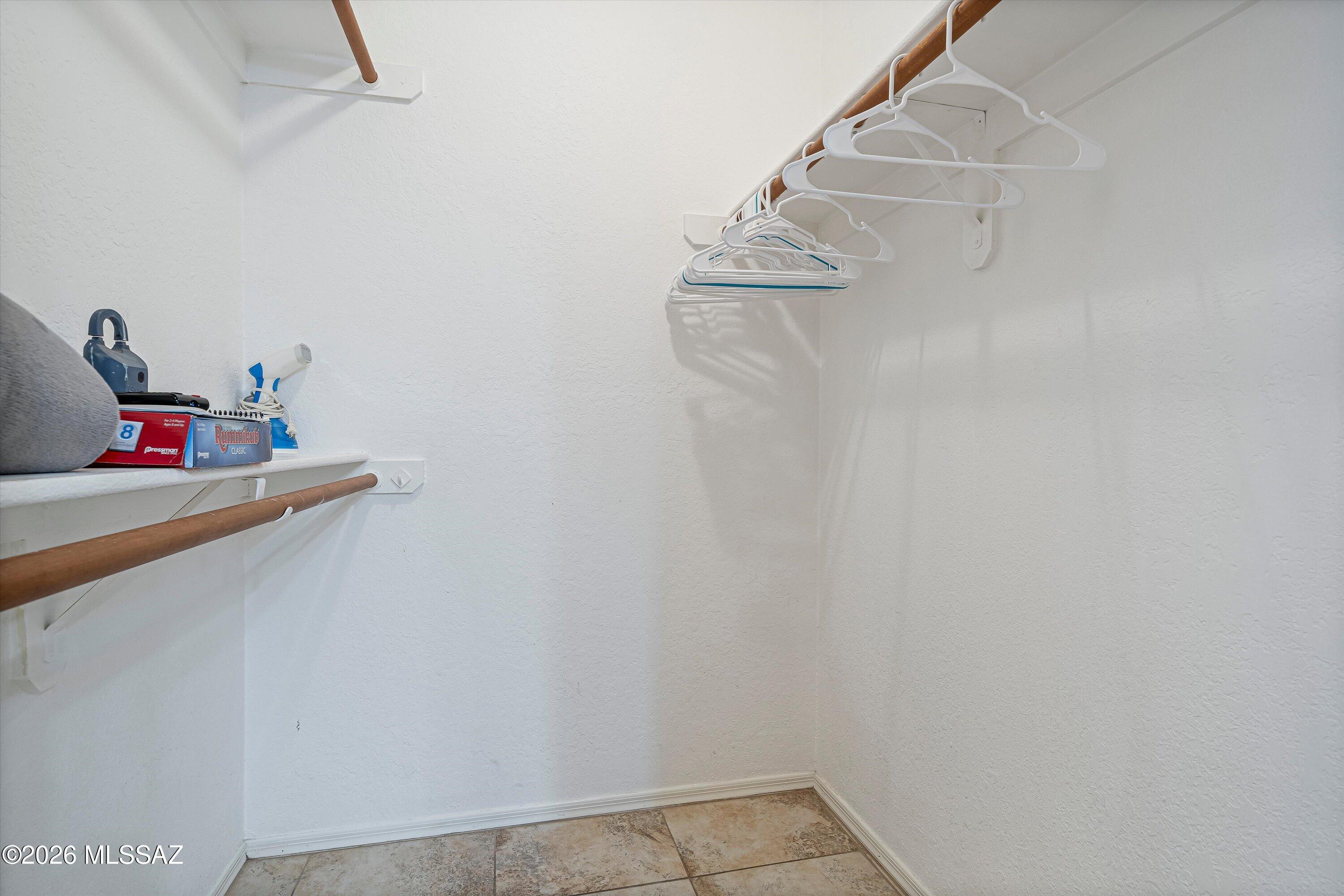 5800 North Kolb Road, Unit 5125 Tucson, AZ 85750 - Photo 17 of 34 a bathroom with a bathtub