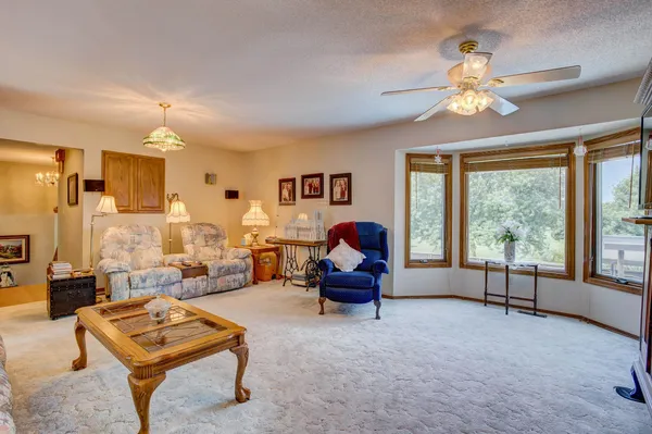 $399,000 | 10616 Southwest 85th Terrace, Augusta, KS 67010