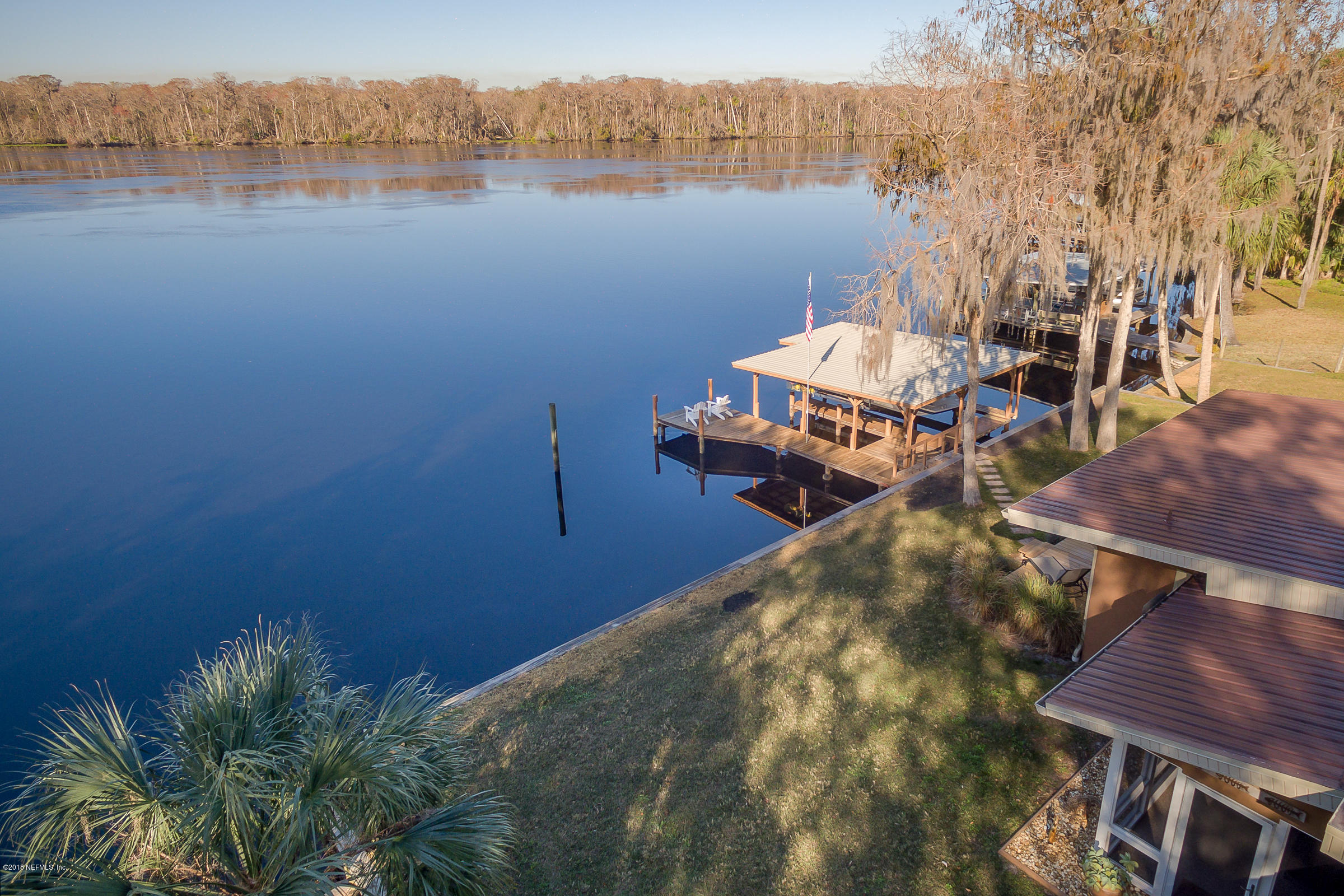 Aerial_View_of_Back_Yard_-_River