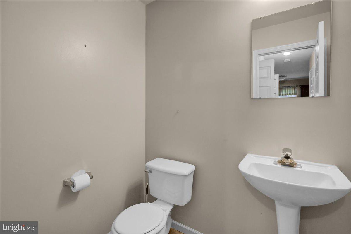 4 Whitetail Lane Reading, PA 19607 - Photo 19 of 29 1st Floor Powder Room