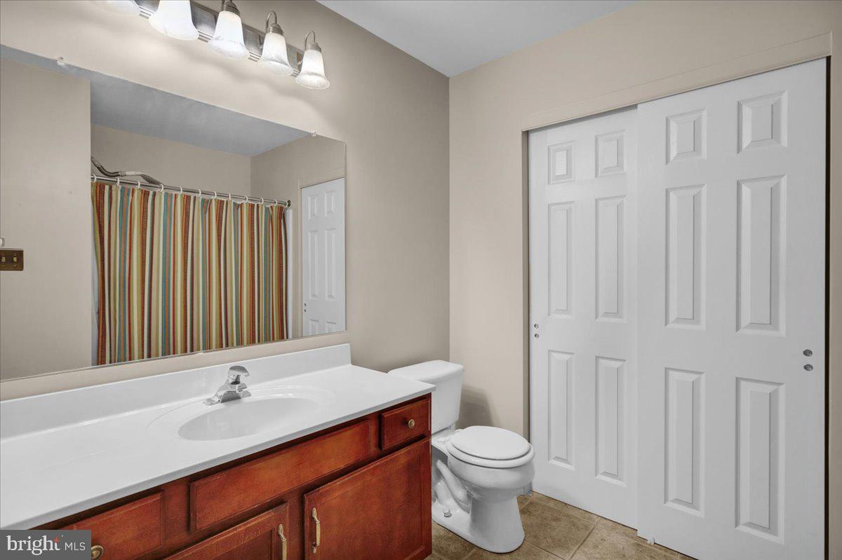 4 Whitetail Lane Reading, PA 19607 - Photo 25 of 29 2nd Floor Full Bath