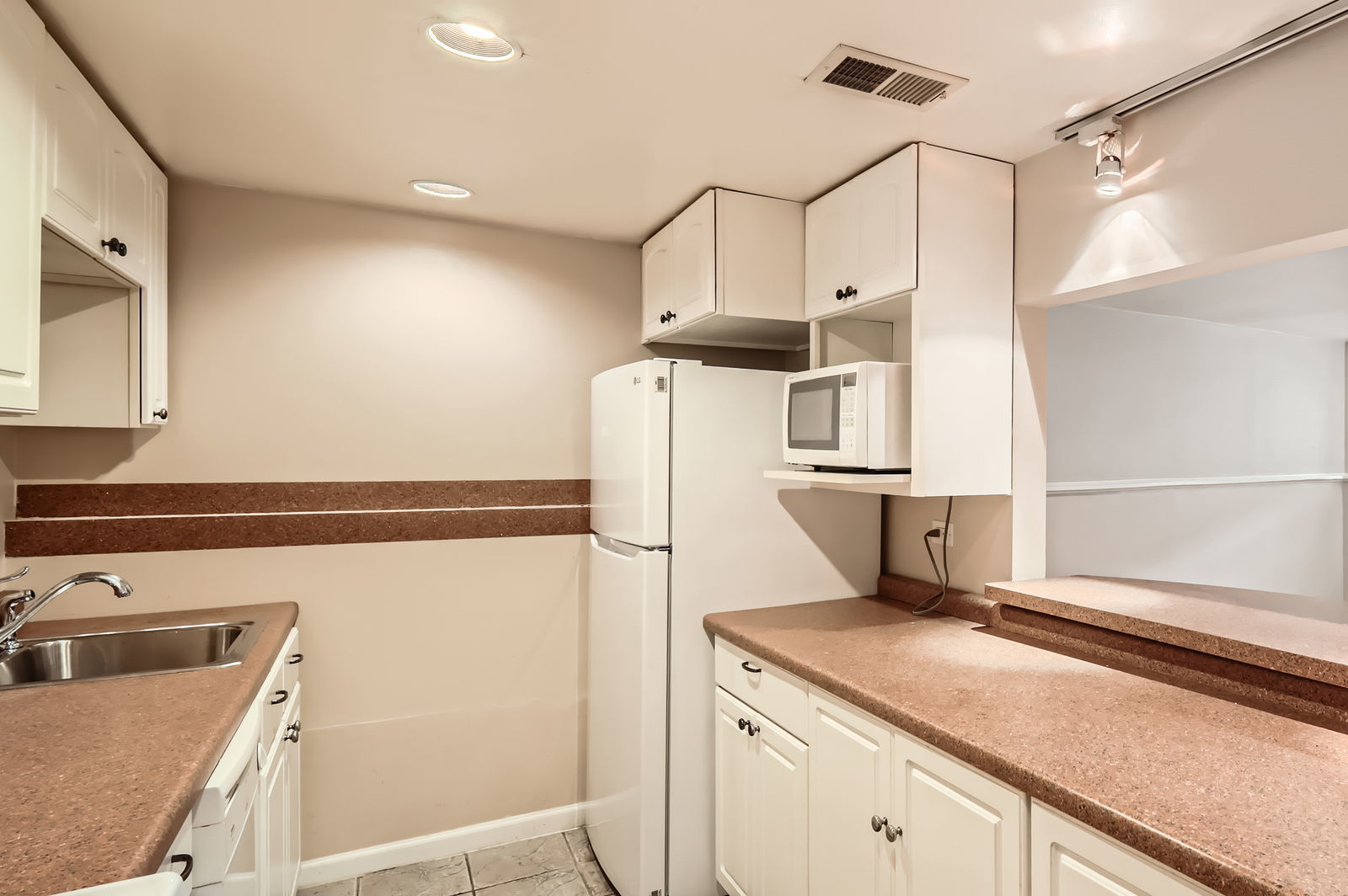 4631 North Racine Avenue, Unit GS Chicago, IL 60640 - Photo 8 of 12 Gallery Image 8
