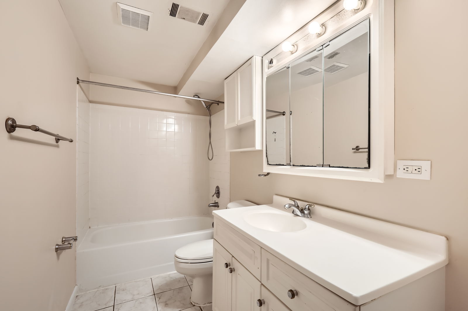 4631 North Racine Avenue, Unit GS Chicago, IL 60640 - Photo 10 of 12 Gallery Image 10