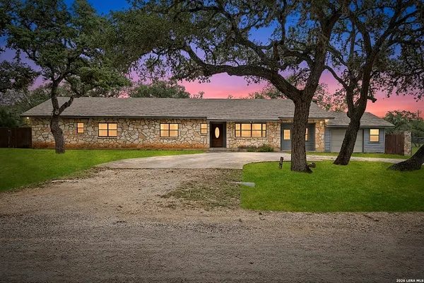 $350,000 | 165 Settlers Circle, Bandera, TX 78003