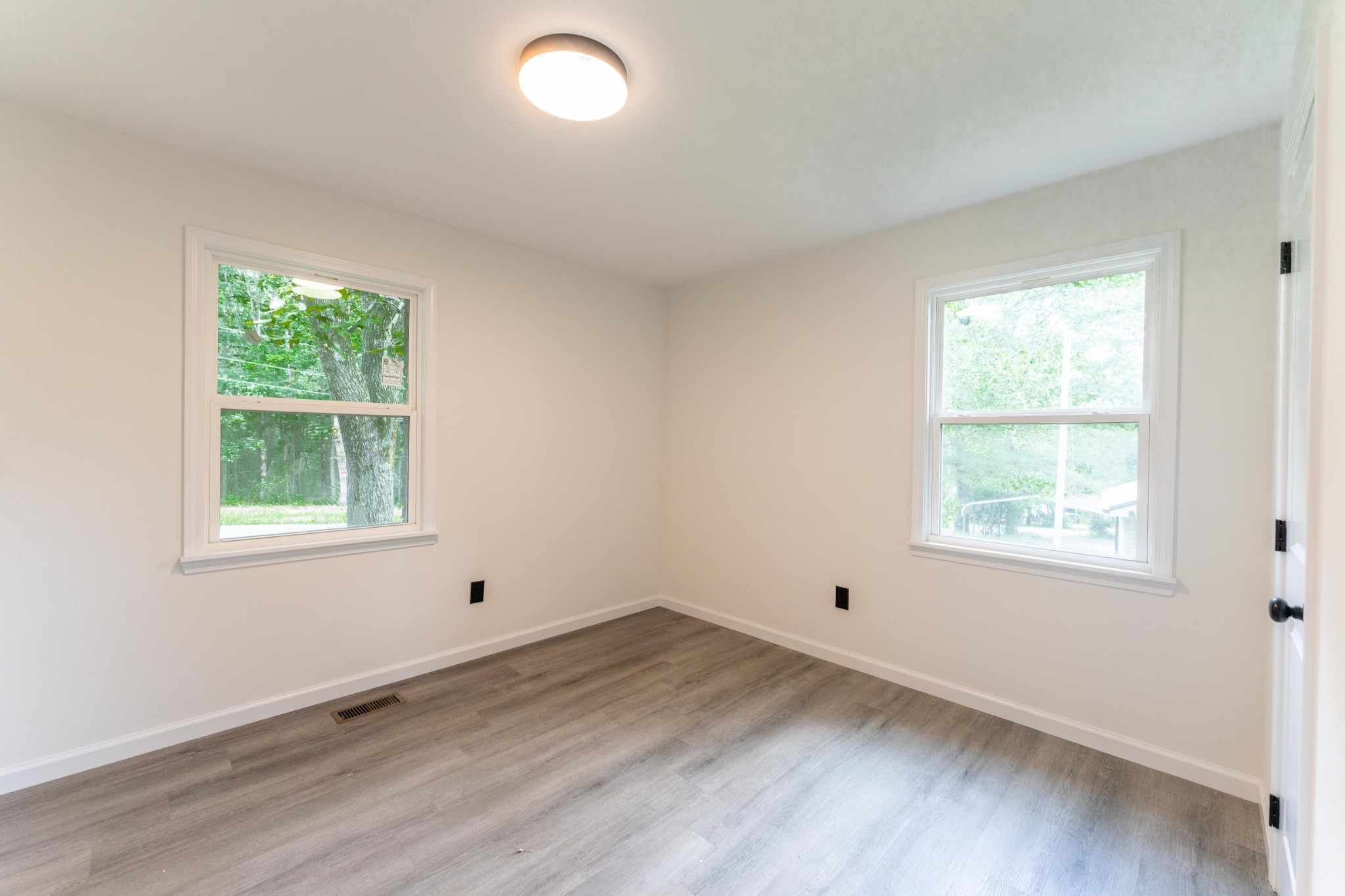 316 Kerrigan Road Crossville, TN 38555 - Photo 12 of 19 a view of empty room with window
