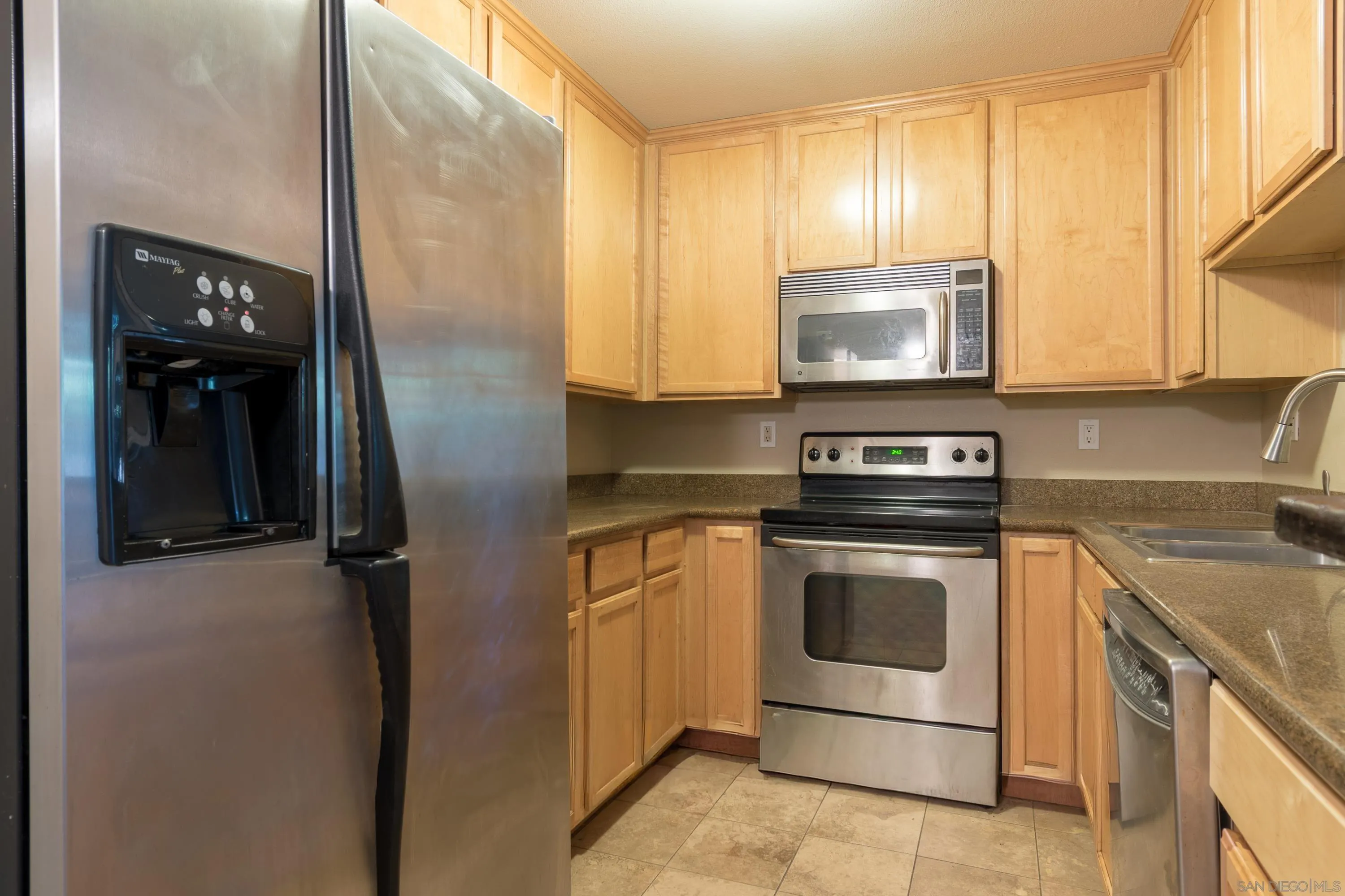 3665 Grove Street, Unit 175 Lemon Grove, CA 91945 - Photo 4 of 14