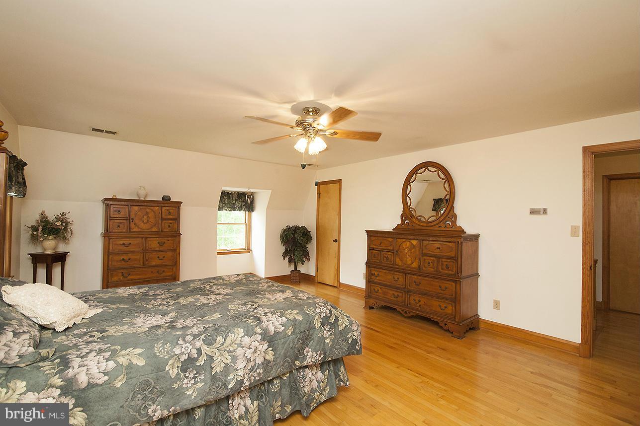 6200 Hanover Road Hanover, MD 21076 - Photo 15 of 30 Bedroom (Master)