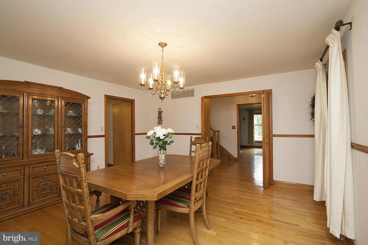 6200 Hanover Road Hanover, MD 21076 - Photo 7 of 30 Dining Room