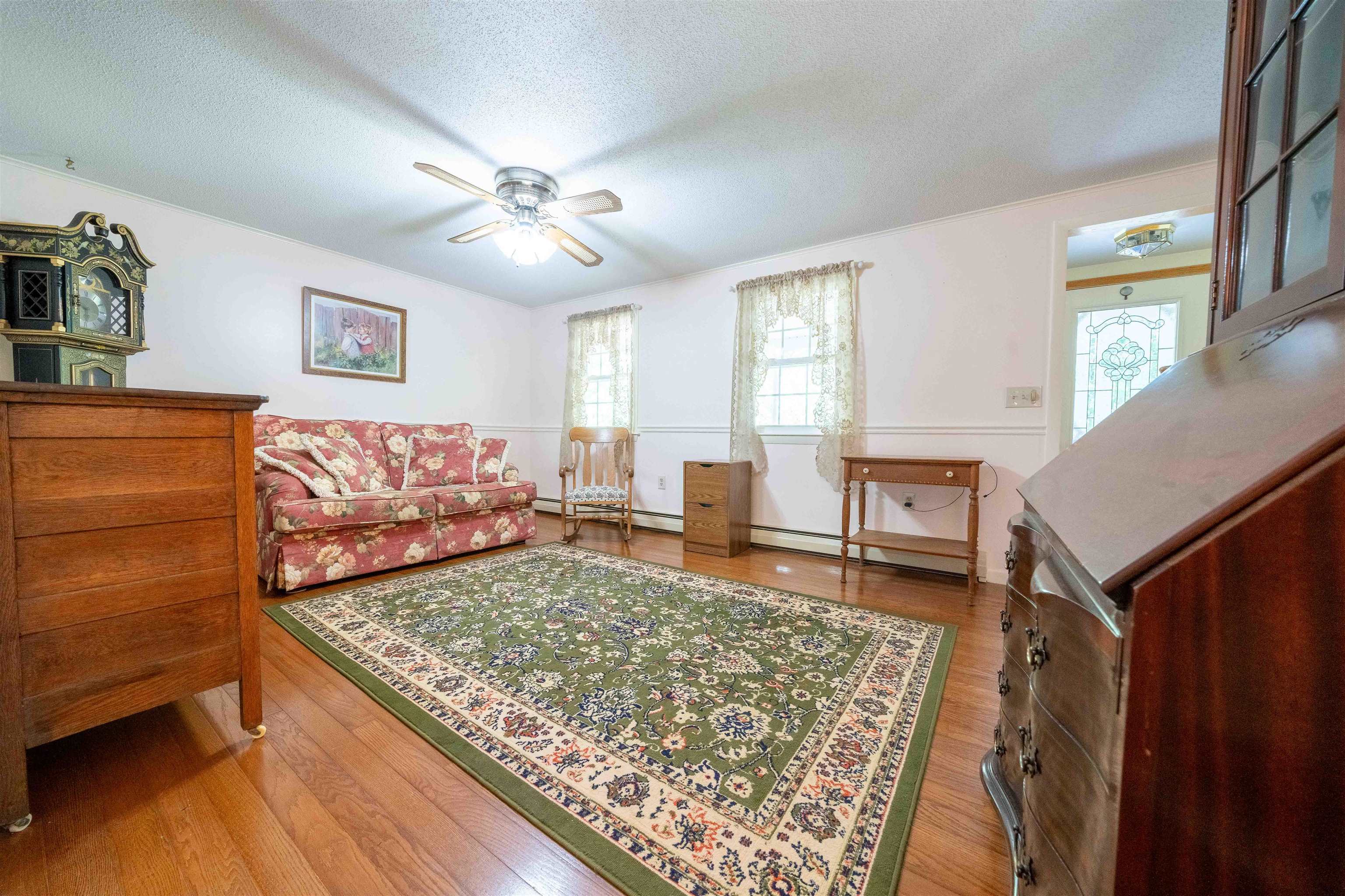 55 Auburn Road Londonderry, NH 03053 - Photo 6 of 40