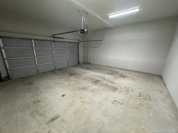 $1,995 | 218 Rainbow Drive, San Antonio, TX 78209