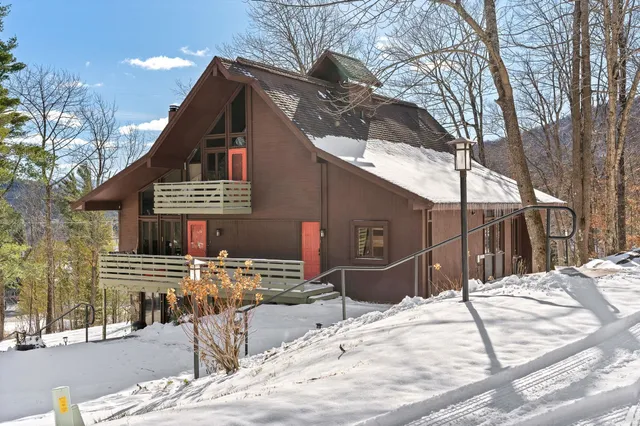 $675,000 | 401 Village Road, Unit C1, Warren, VT 05674