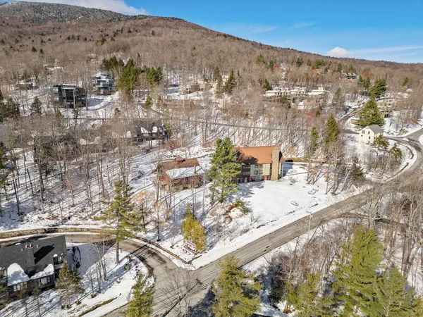 $645,000 | 401 Village Road, Unit C1, Warren, VT 05674