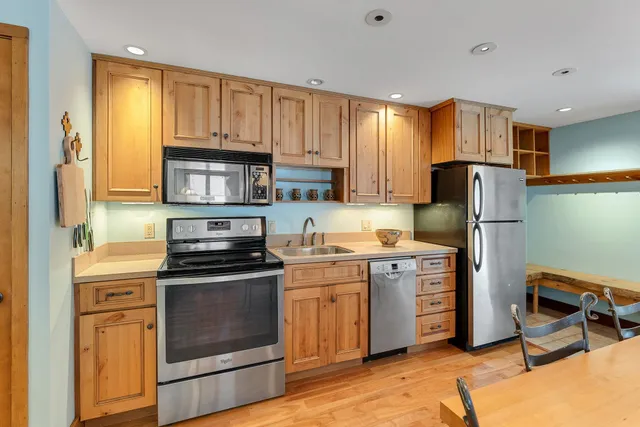 $675,000 | 401 Village Road, Unit C1, Warren, VT 05674