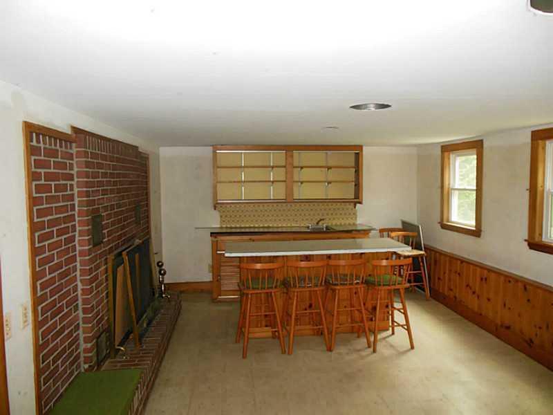 63 Metcalf Road Winthrop, ME 04364 - Photo 26 of 35 Den/Family/Great Room.