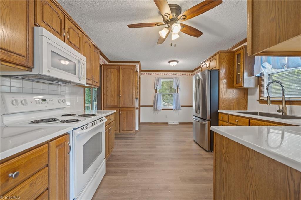 154 Applegate Road Kernersville, NC 27284 - Photo 21 of 48 Gallery Image 21
