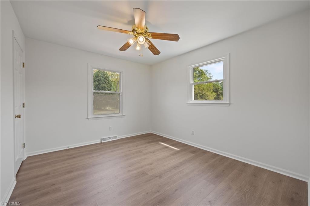 154 Applegate Road Kernersville, NC 27284 - Photo 29 of 48 Gallery Image 29