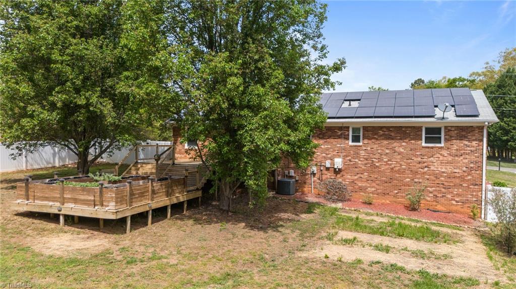 154 Applegate Road Kernersville, NC 27284 - Photo 5 of 48 Gallery Image 5