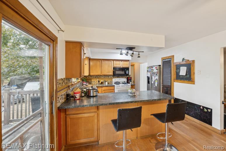 10209 West Sargent Road Fowlerville, MI 48836 - Photo 7 of 11 Gallery Image 7