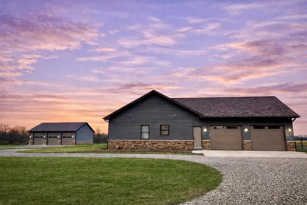 $885,000 | 16054 Division Drive, Marshall, MI 49068