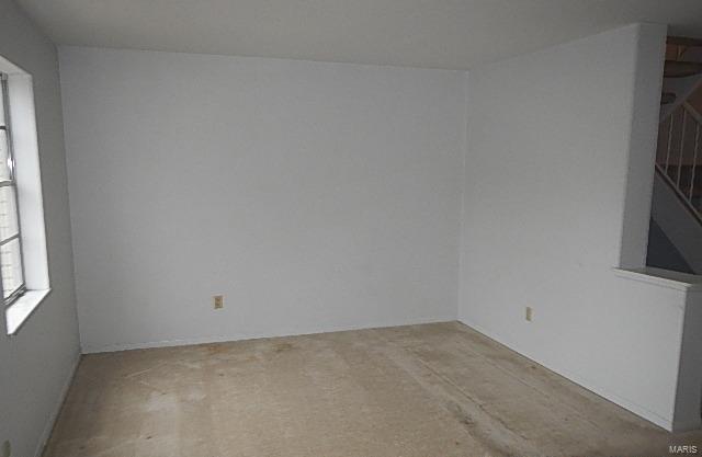 837 Portsdown Road Ballwin, MO 63011 - Photo 3 of 11 Gallery Image 3