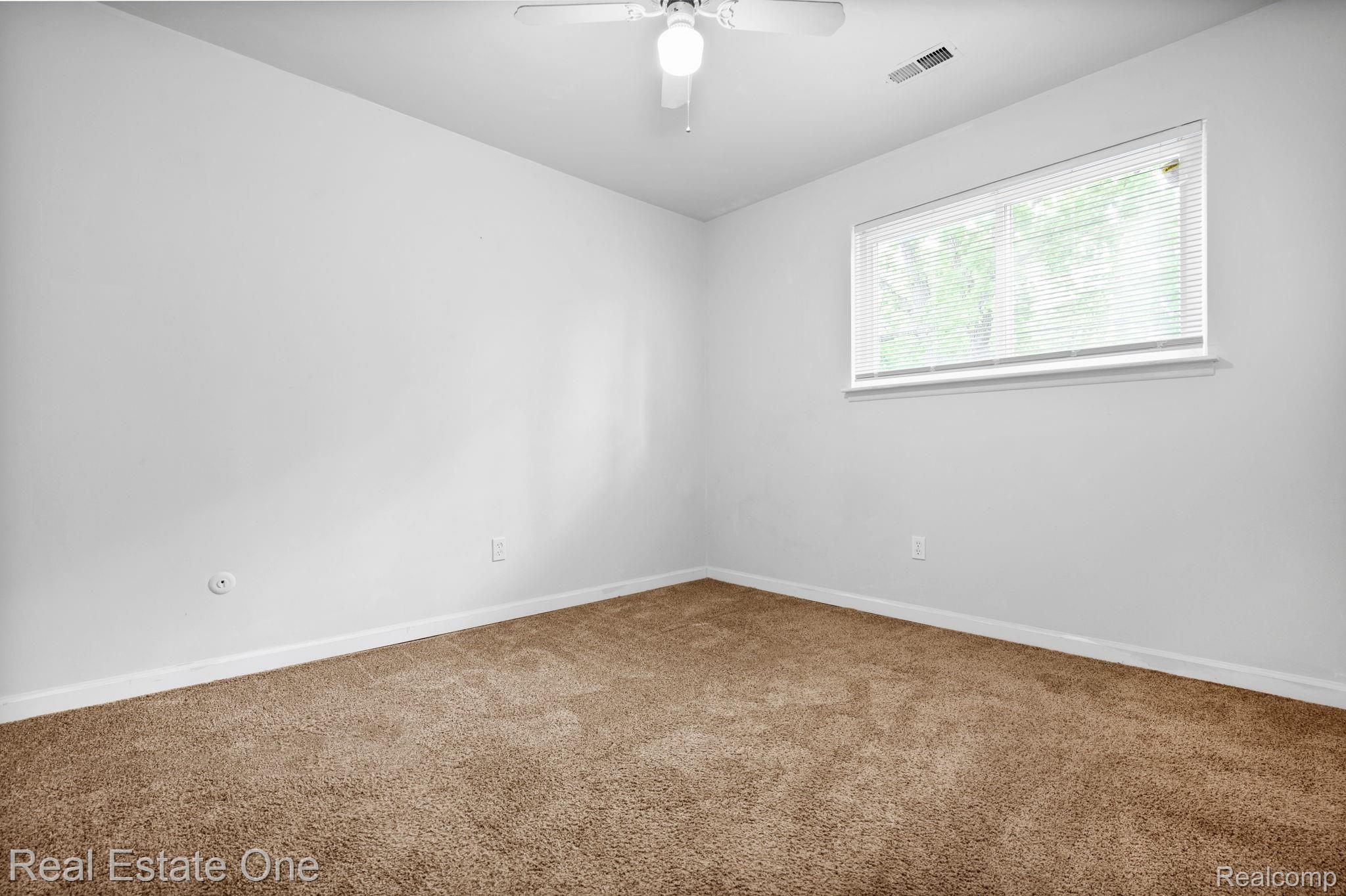 4044 Greenfield Road Berkley, MI 48072 - Photo 13 of 21 16-web-or-mls-4044-Greenfield-Rd-16.jpg