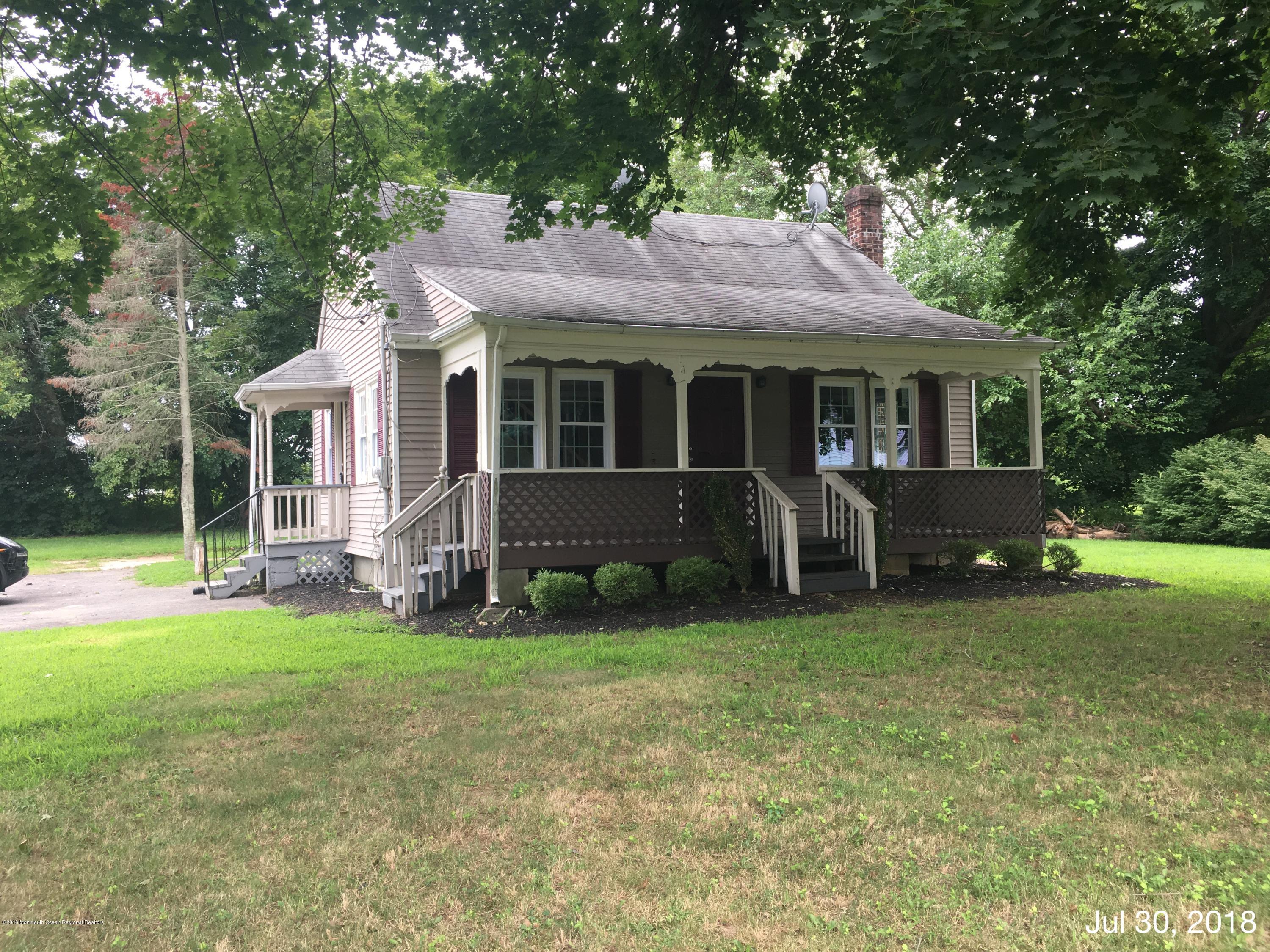 342 Etra Road Hightstown, NJ 08520 - Photo 3 of 12 133 409 525 342 35 9 4 081