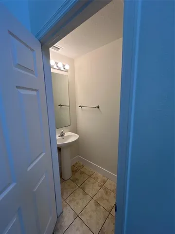 $1,950 | 5038 Northwest Coventry Circle, Port St. Lucie, FL 34986