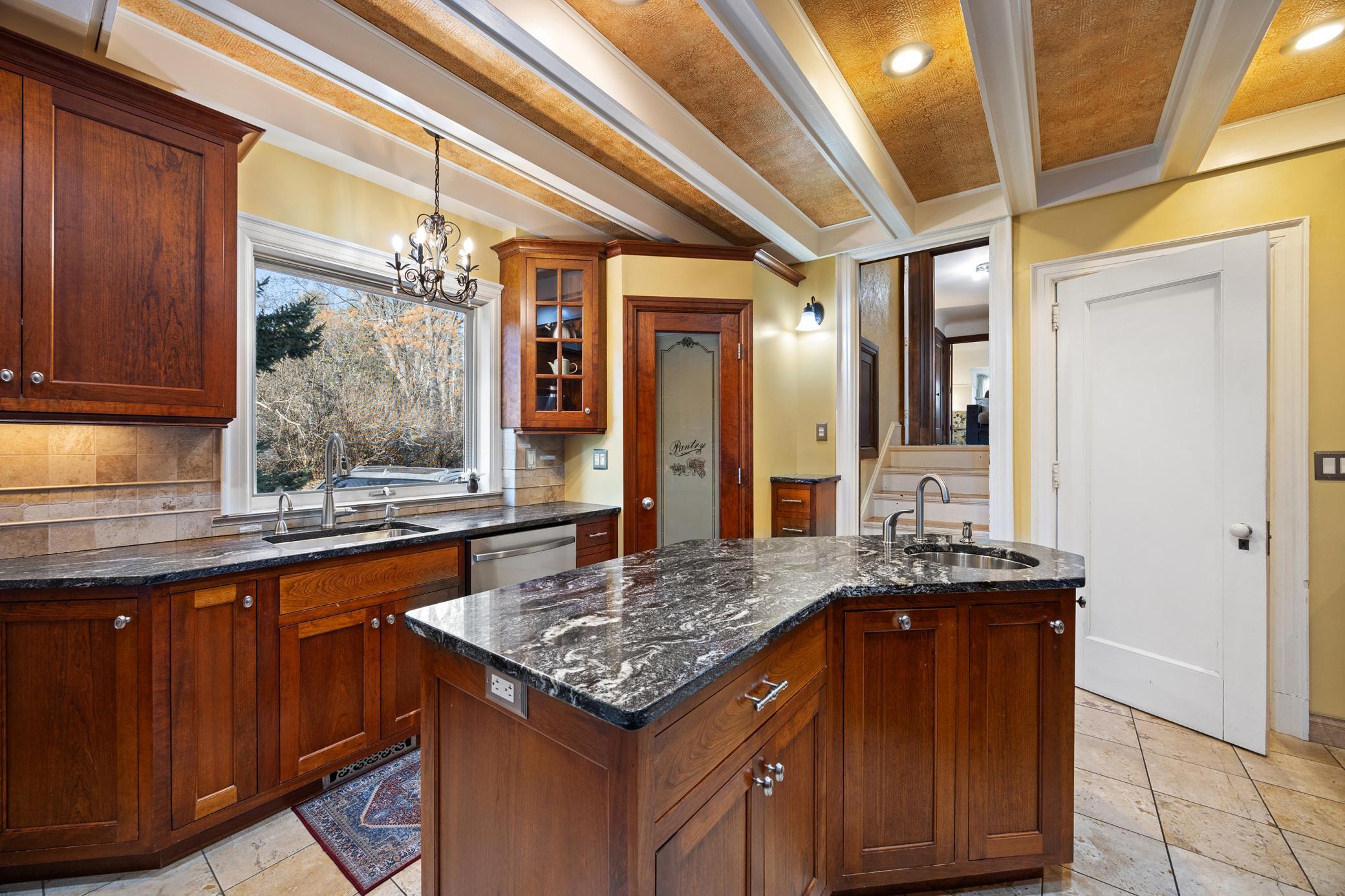 124 North Hawthorne Road Duluth, MN 55812 - Photo 14 of 73