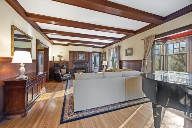 $925,000 | 124 North Hawthorne Road, Duluth, MN 55812