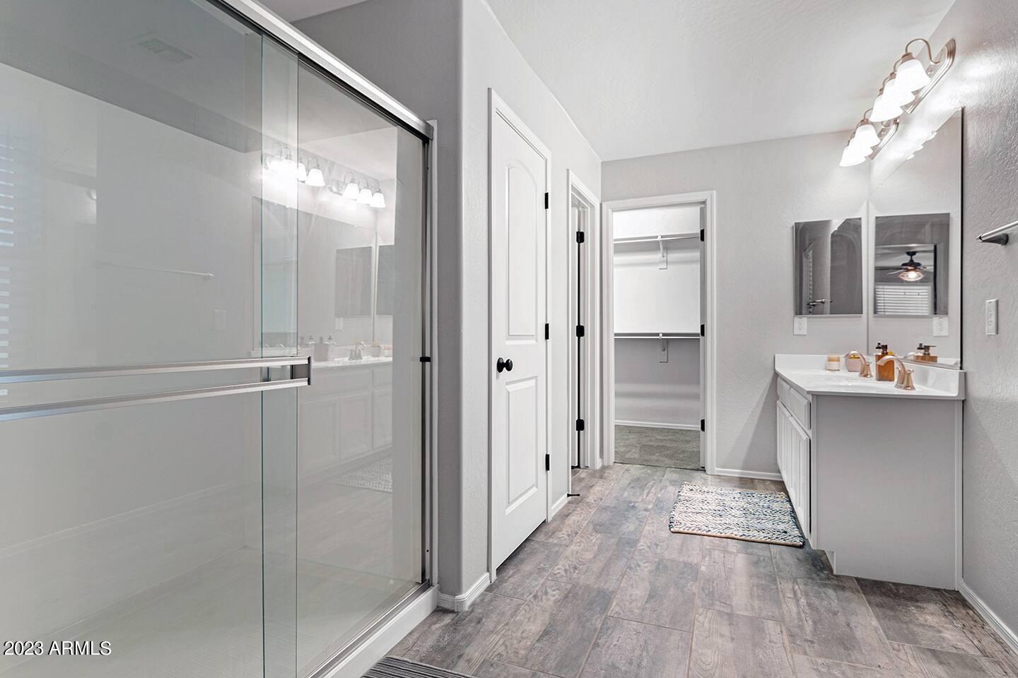 3915 East Liberty Lane Gilbert, AZ 85296 - Photo 15 of 29 image