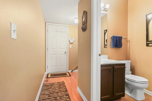 $295,900 | 6771 East Wellsley Court, Gurnee, IL 60031