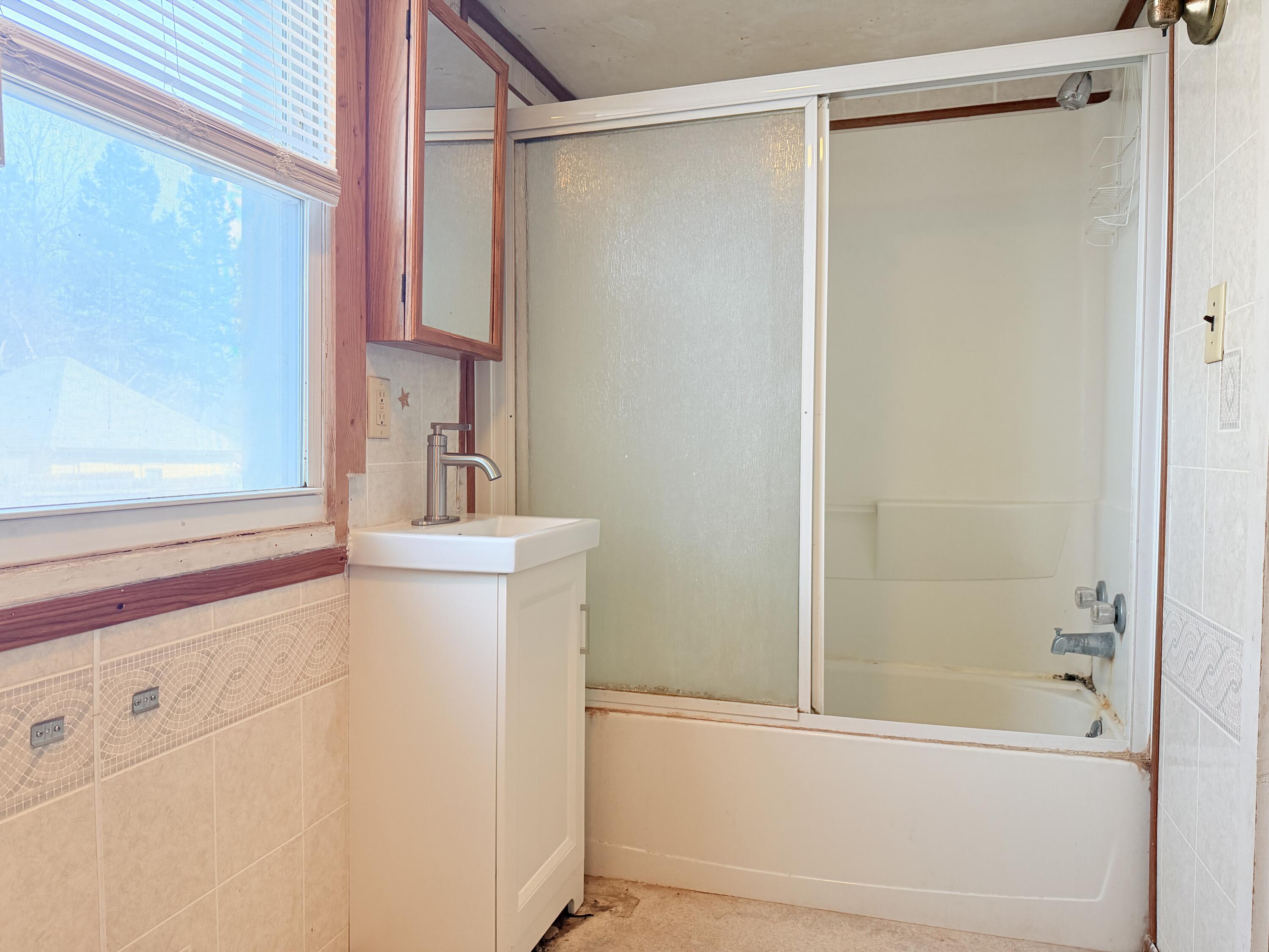 718 Harrison Street Kalamazoo, MI 49007 - Photo 11 of 17 IMG_3717