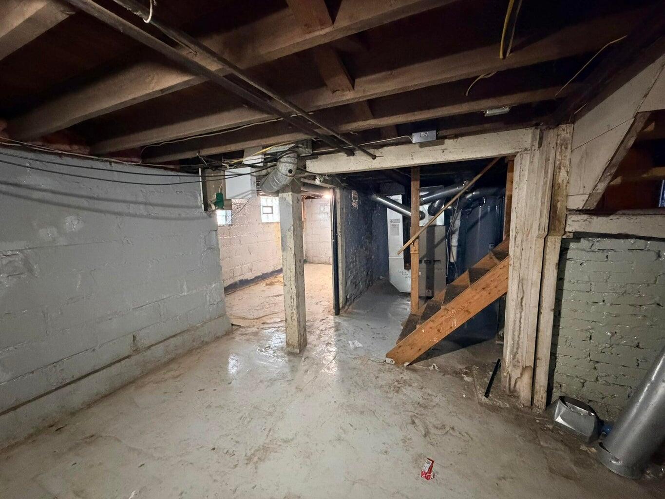 718 Harrison Street Kalamazoo, MI 49007 - Photo 15 of 17 718 Harrison basement