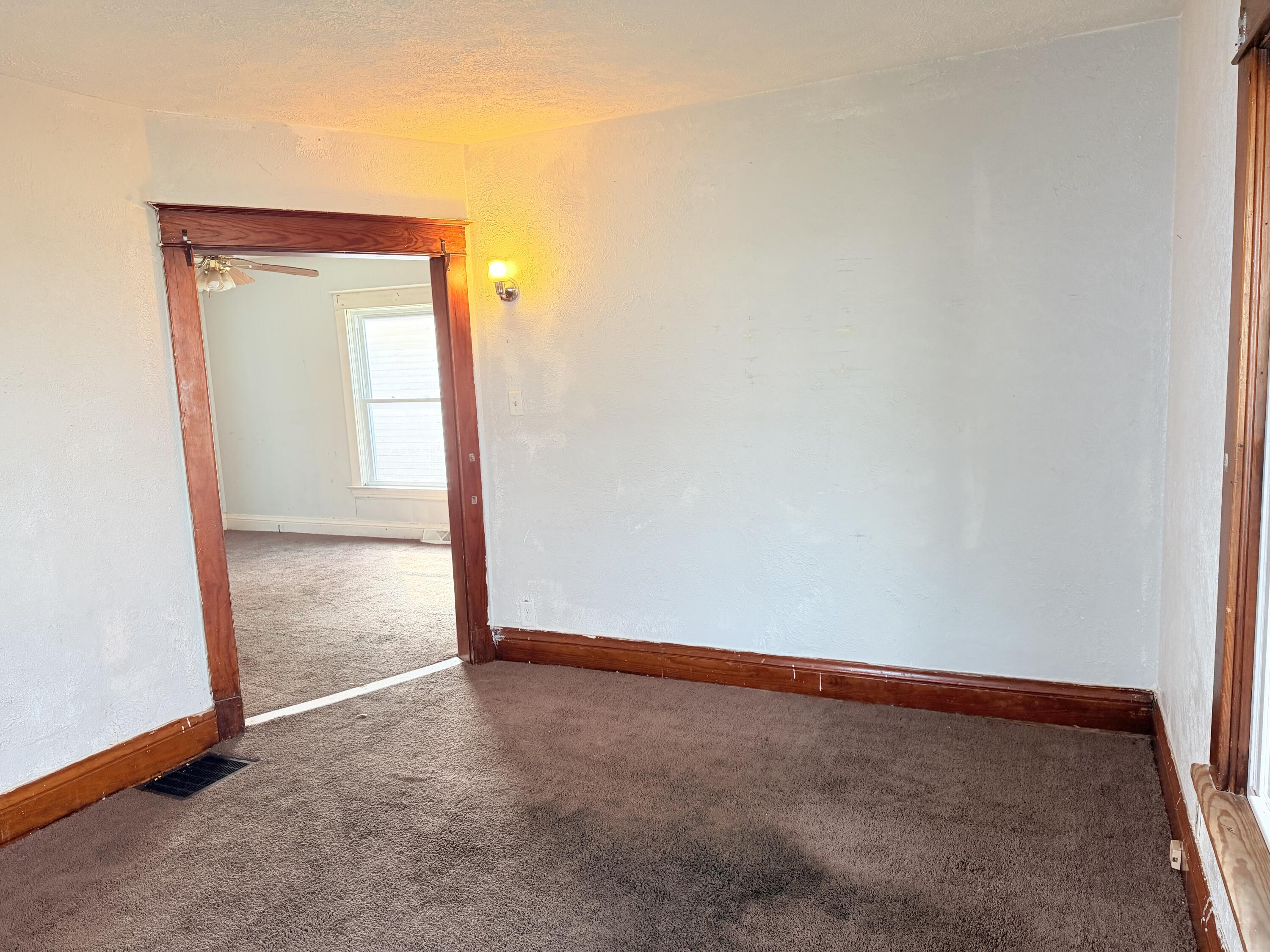 718 Harrison Street Kalamazoo, MI 49007 - Photo 6 of 17 IMG_3702