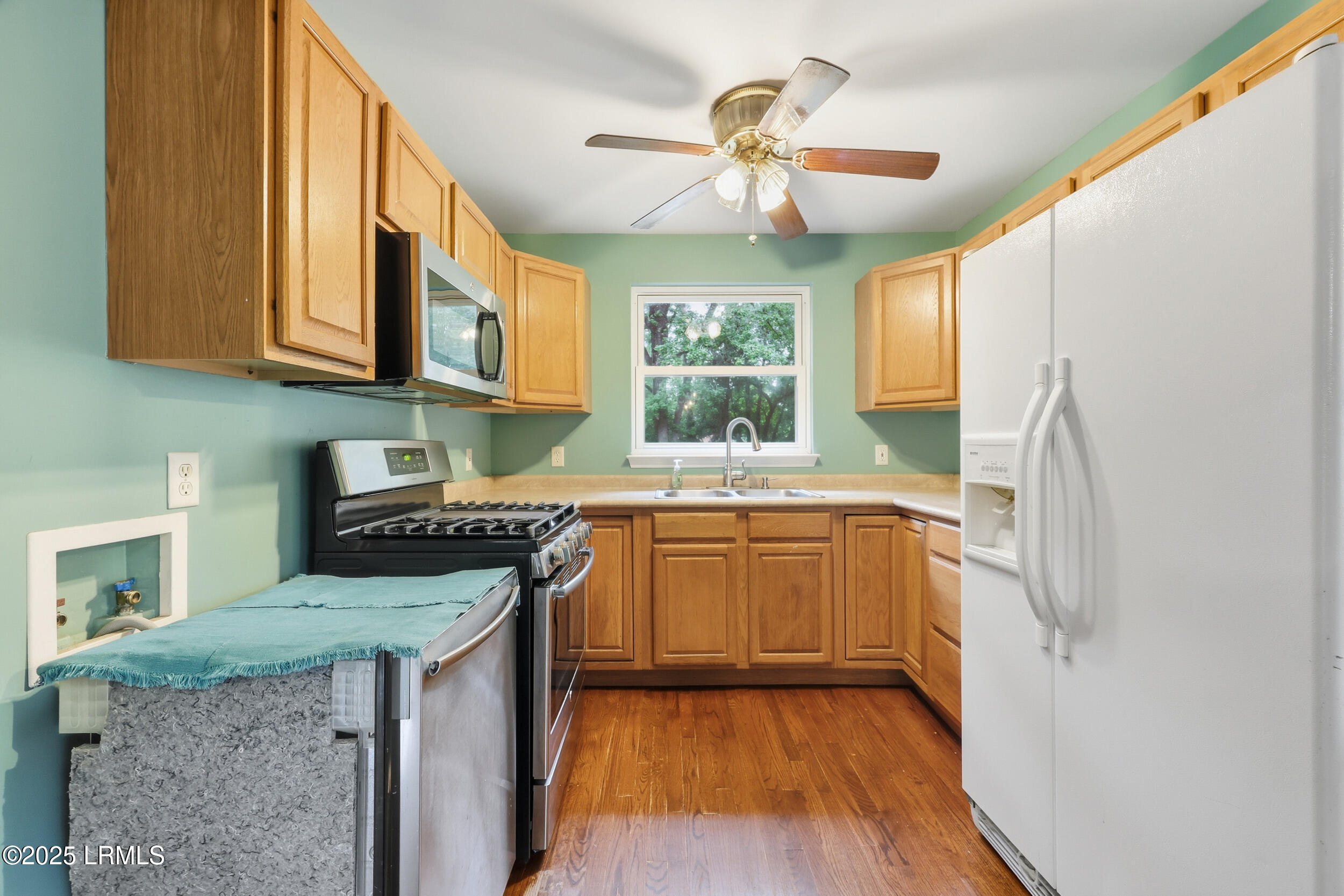 2405 State Rd S-7-277 Beaufort, SC 29902 - Photo 12 of 45 21_ecp_009