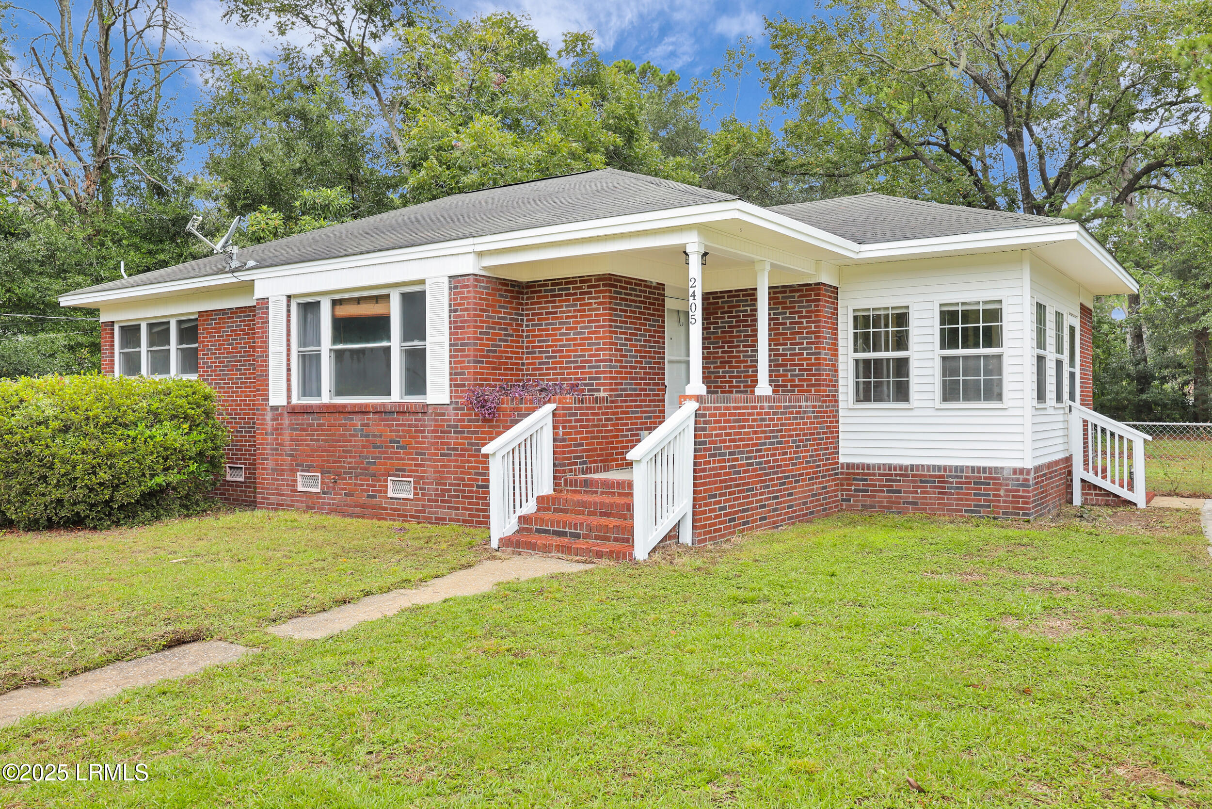 2405 State Rd S-7-277 Beaufort, SC 29902 - Photo 3 of 45 12_ru4a0749