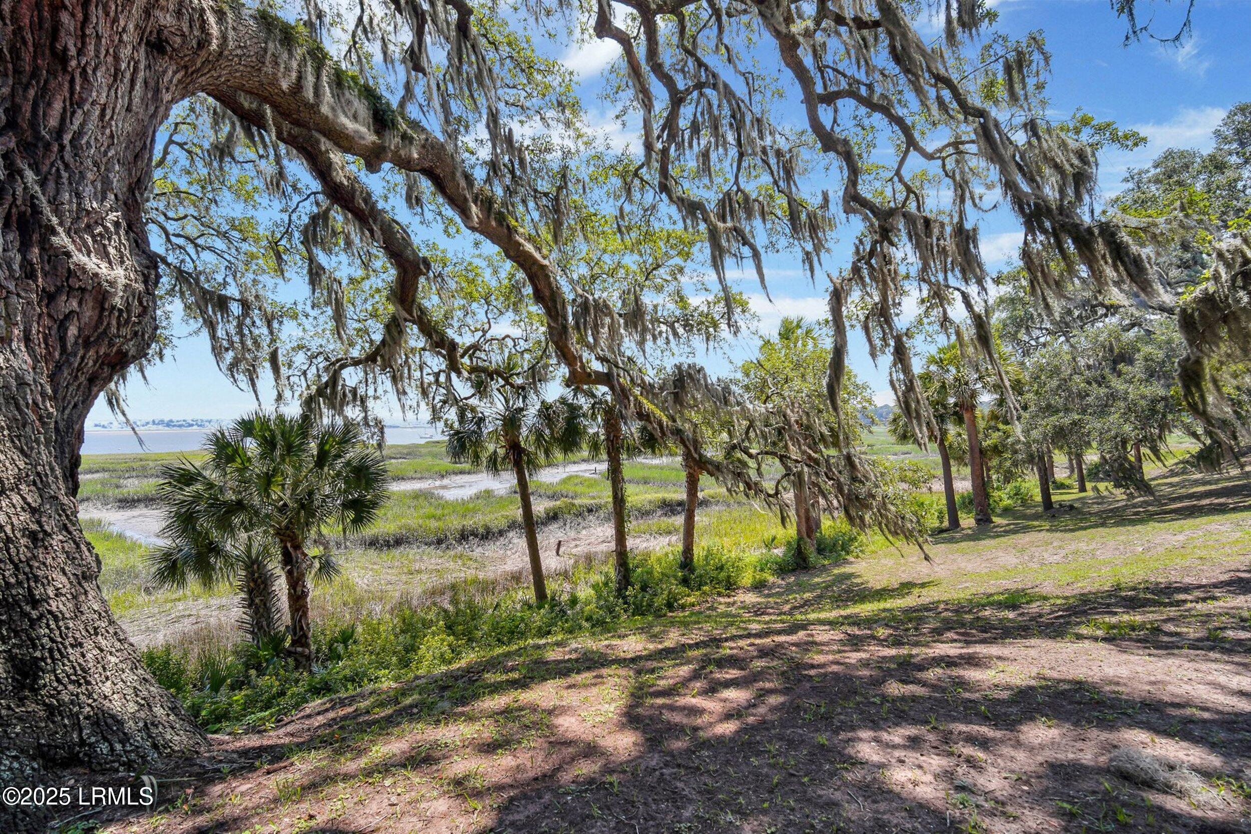 2405 State Rd S-7-277 Beaufort, SC 29902 - Photo 39 of 45 52_img_8433