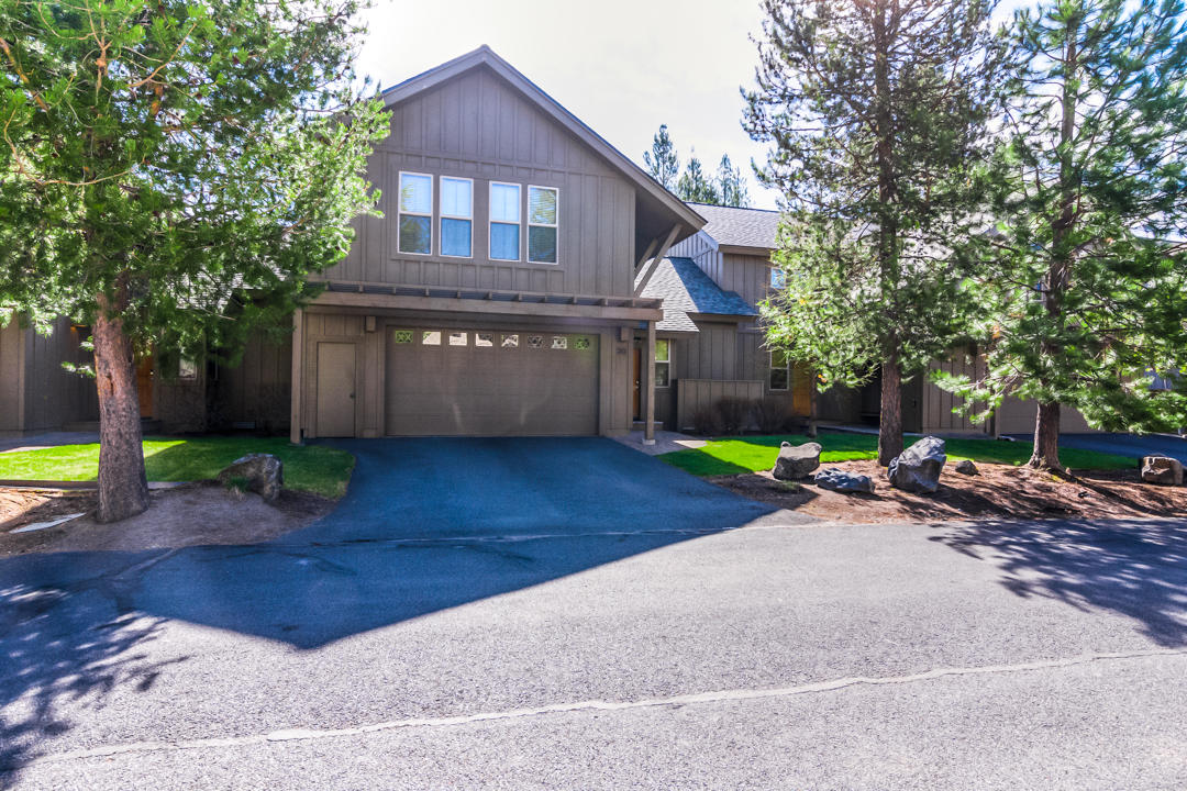57142 Evergreen Loop, Unit 30 Sunriver, OR 97707 - Photo 3 of 37 Evergreen Loop 57142 Unit 30 (3 of 37)